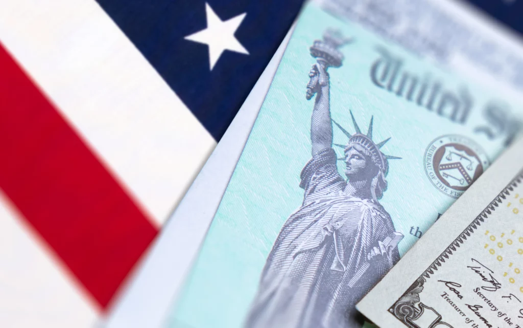 united states irs check envelope and money restin 2026 01 05 00 26 17 utc 1